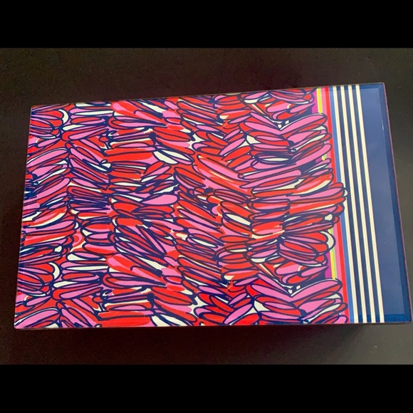 Trina Turk Acrylic Geometric Trinket Box. Size 3 1/2 X 5 X 8” - Picture 2 of 4